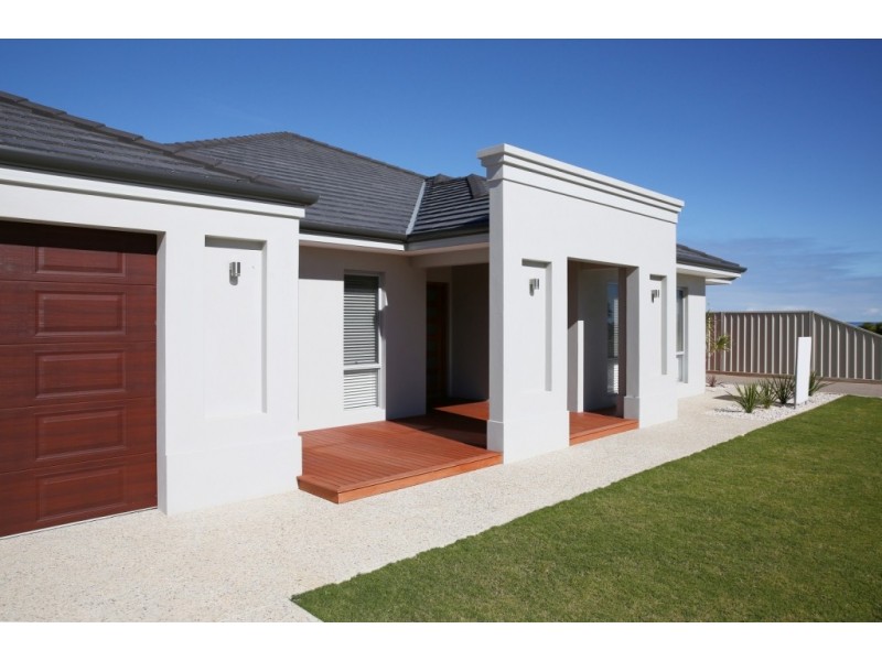 9 Surfside Terrace, Glenfield WA 6532