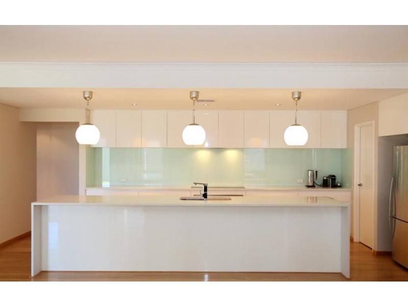 9 Surfside Terrace, Glenfield WA 6532