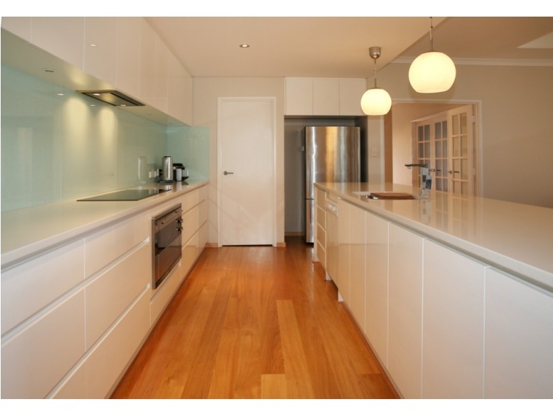 9 Surfside Terrace, Glenfield WA 6532