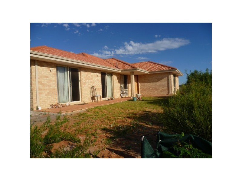 40 African Reef BVD, Greenough WA 6532