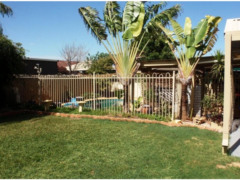 1 Glendinning Road, Tarcoola Beach WA 6530