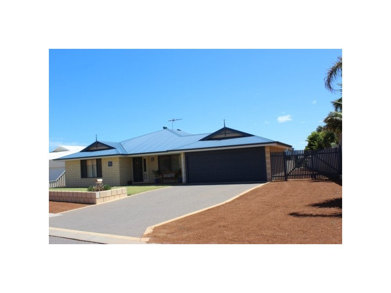 6 Shoalhaven Way, Drummond Cove WA 6532