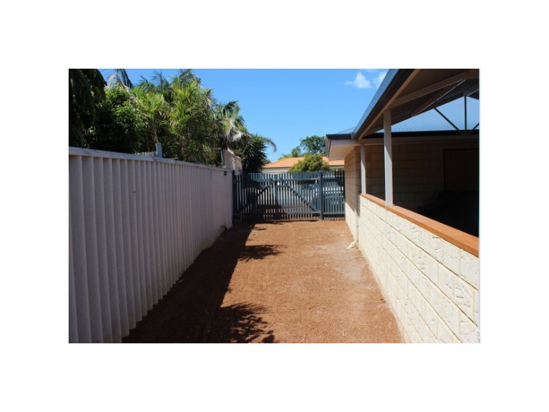 6 Shoalhaven Way, Drummond Cove WA 6532