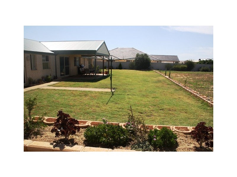 36 Tersonia Way, Strathalbyn WA 6530