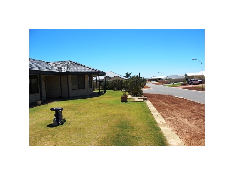 6 Clara Court, Wandina WA 6530
