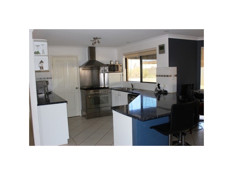 6 Clara Court, Wandina WA 6530