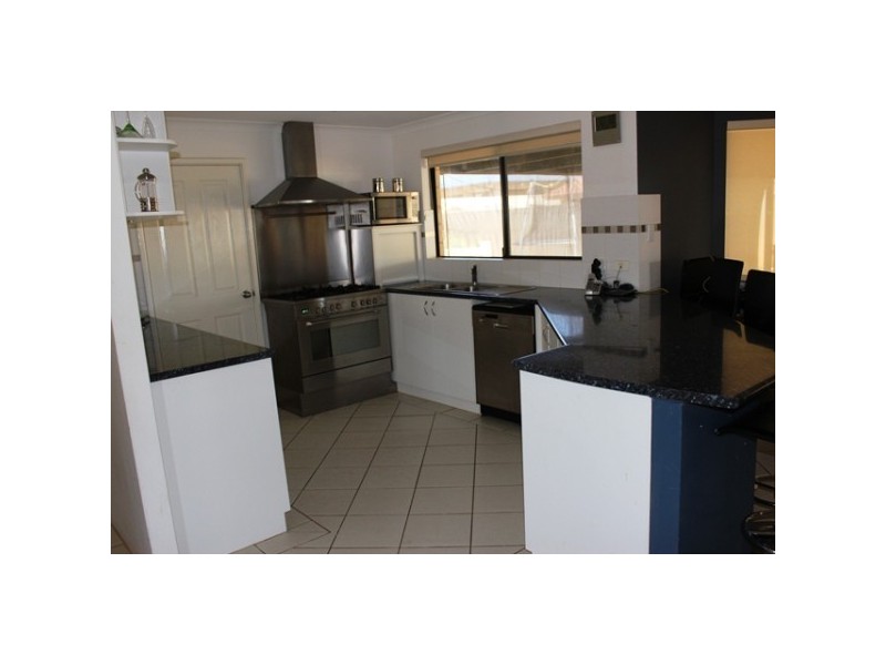 6 Clara Court, Wandina WA 6530