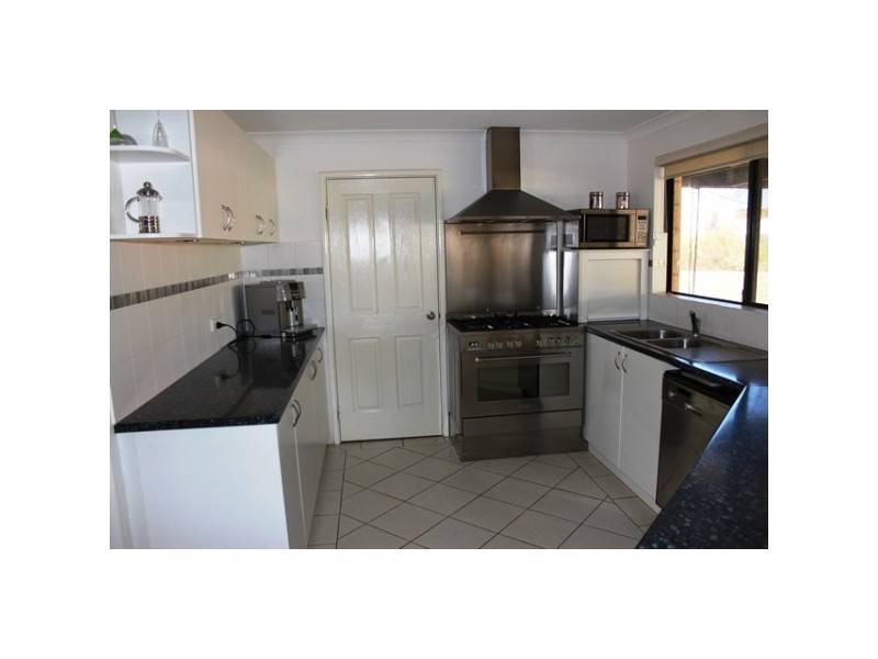 6 Clara Court, Wandina WA 6530