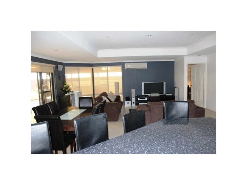 6 Clara Court, Wandina WA 6530