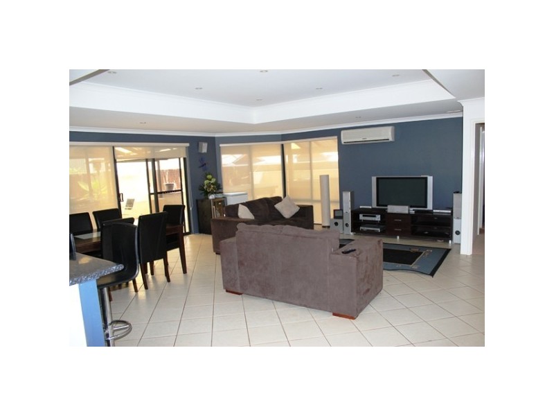 6 Clara Court, Wandina WA 6530