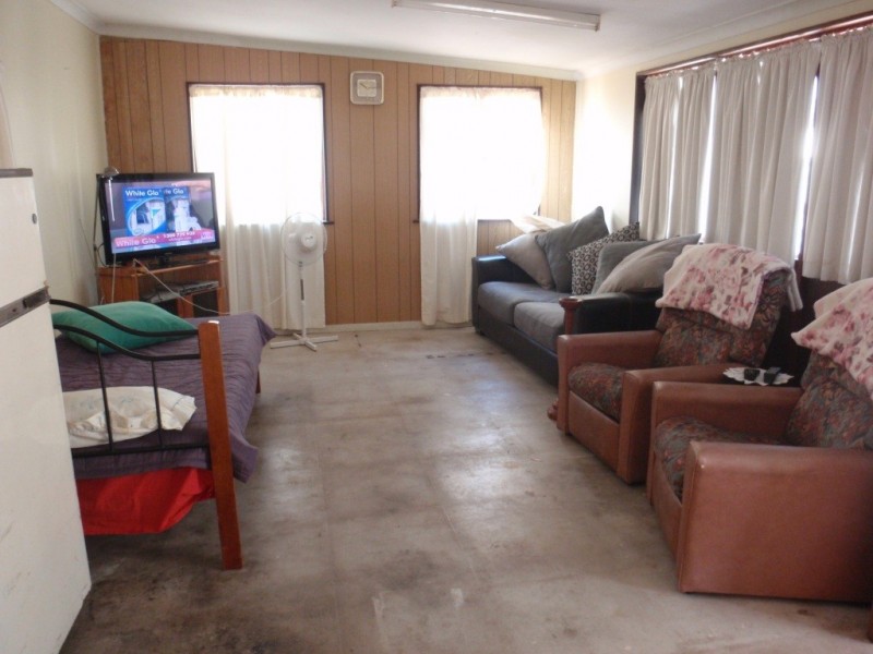 215 Evans Street, Beachlands WA 6530