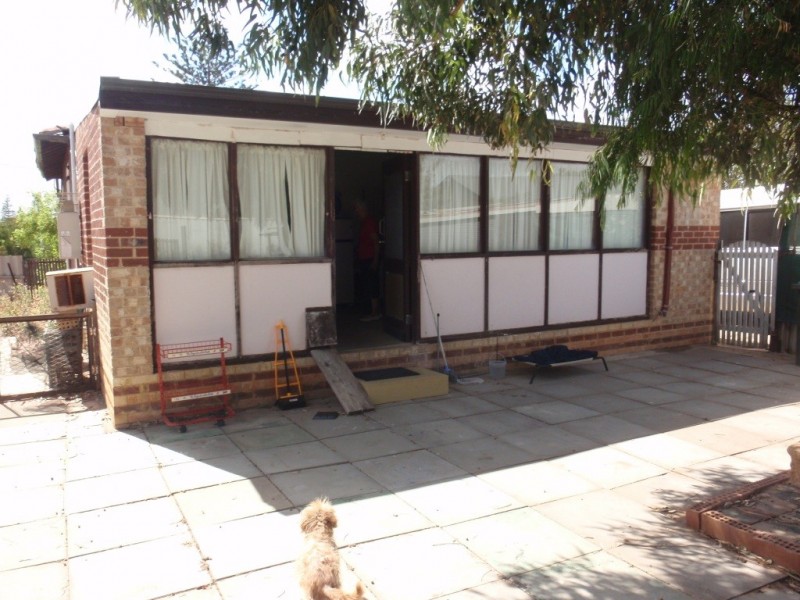 215 Evans Street, Beachlands WA 6530