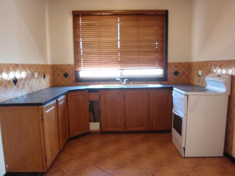 4 Erica Street, Rangeway WA 6530