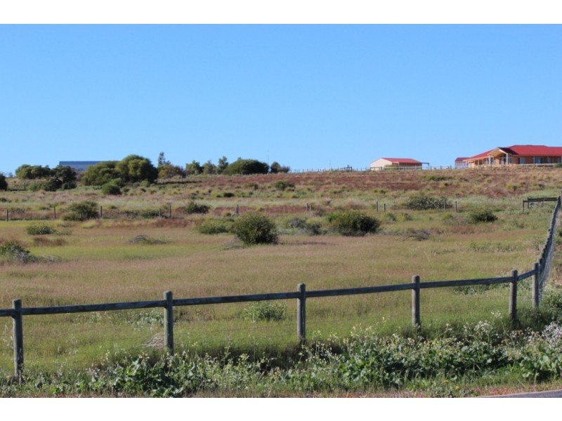 206 Redcliffe Concourse, White Peak WA 6532