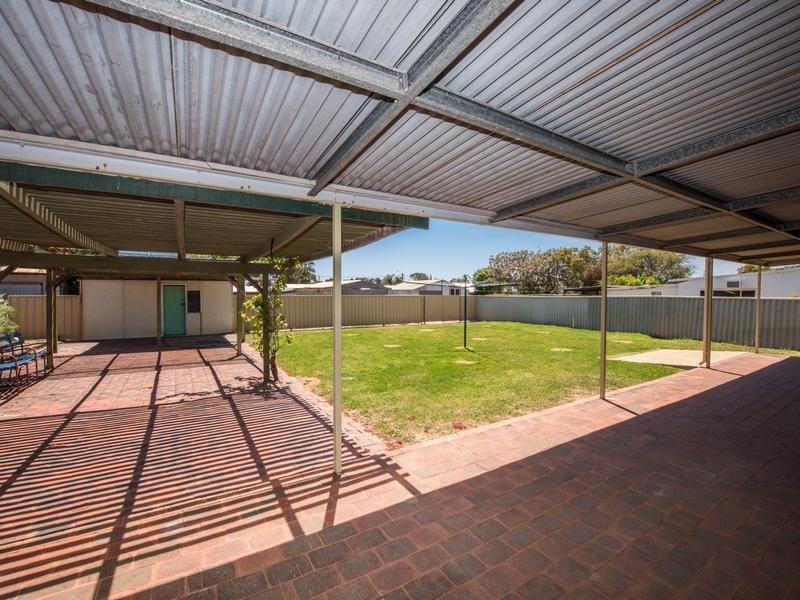 217 Fourth Street, Wonthella WA 6530