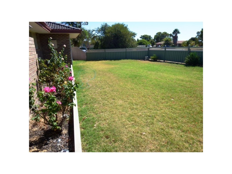 6 Jacob Place, Karloo WA 6530