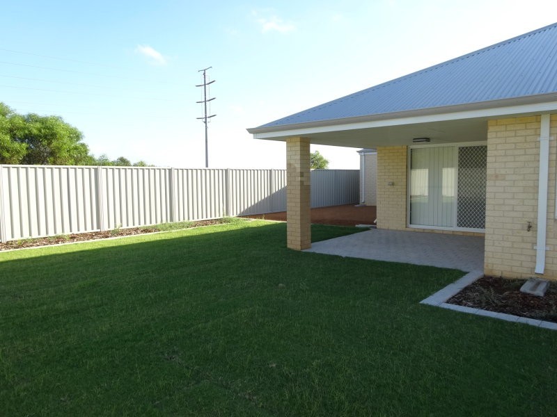 30 Nerrel Street, Waggrakine WA 6530