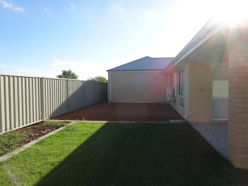 30 Nerrel Street, Waggrakine WA 6530