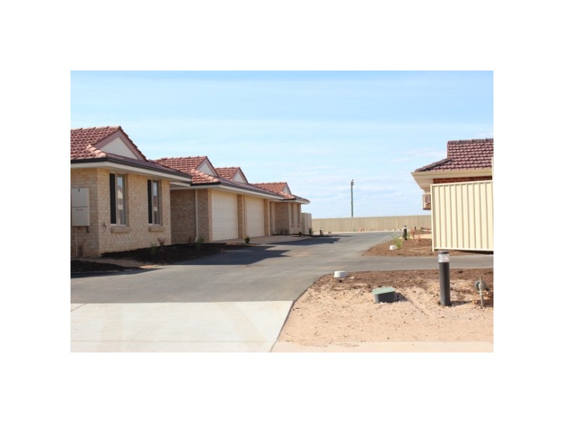 4/39 Mark Way, Wandina WA 6530