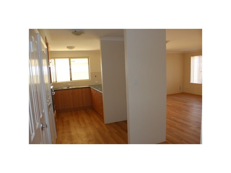 4/39 Mark Way, Wandina WA 6530