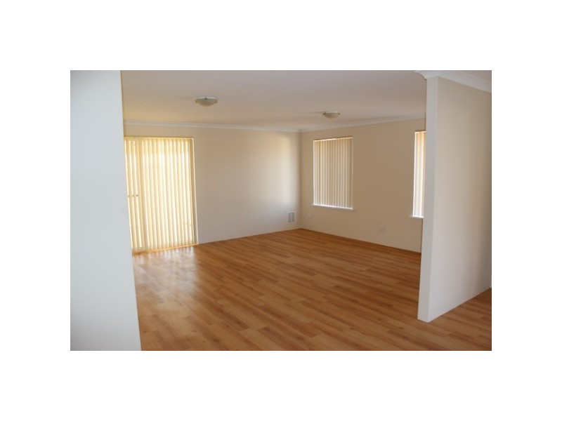 4/39 Mark Way, Wandina WA 6530