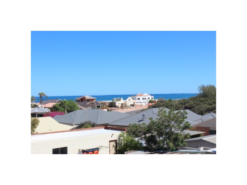 5 Lawson Place, Tarcoola Beach WA 6530