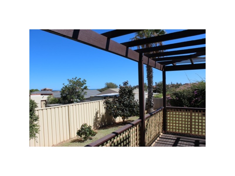5 Lawson Place, Tarcoola Beach WA 6530
