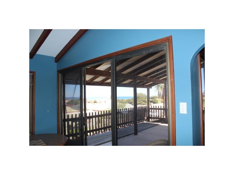 5 Lawson Place, Tarcoola Beach WA 6530