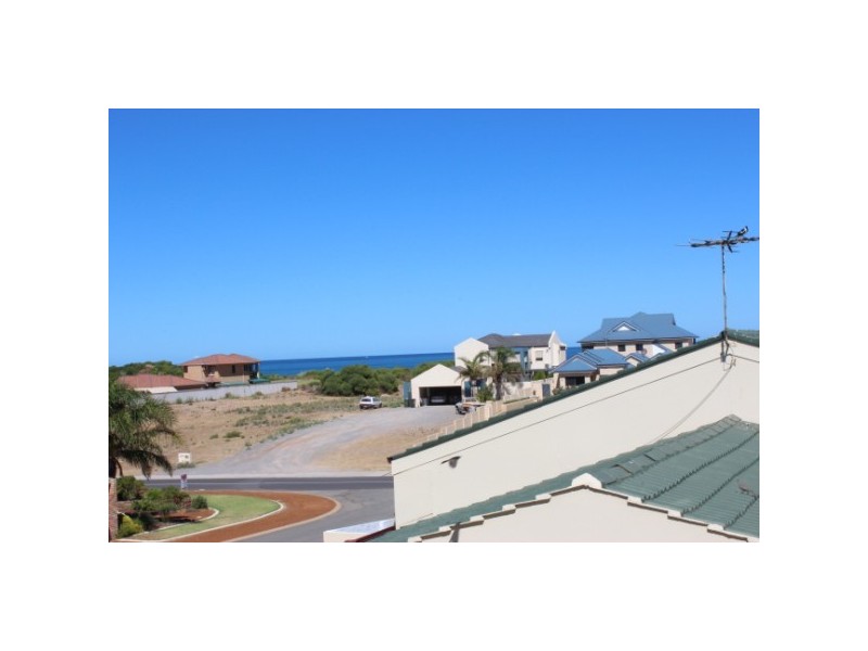 5 Lawson Place, Tarcoola Beach WA 6530