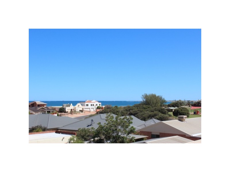 5 Lawson Place, Tarcoola Beach WA 6530