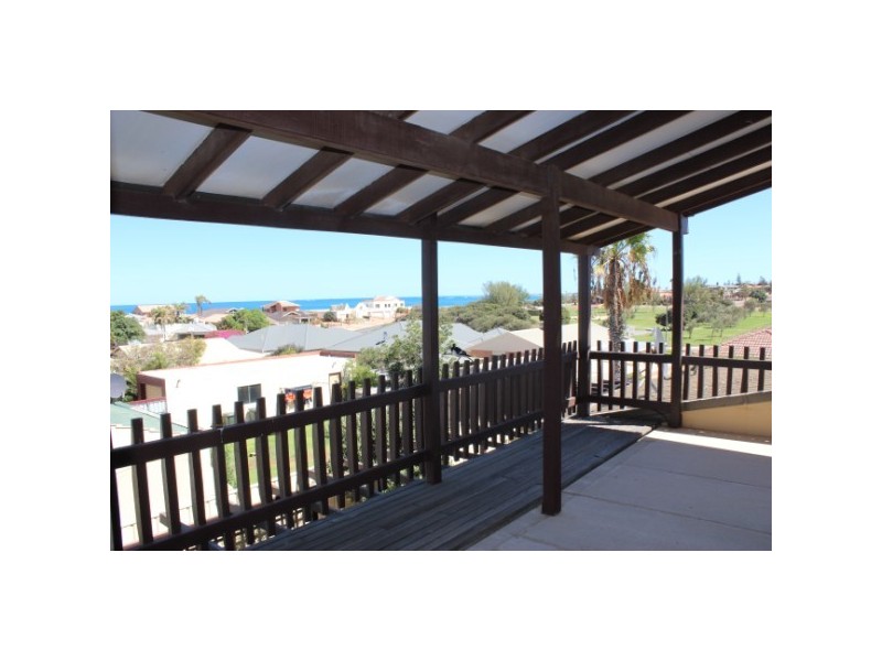 5 Lawson Place, Tarcoola Beach WA 6530