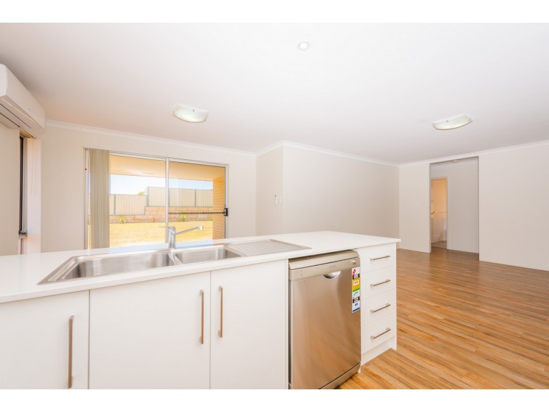 8 Castlefin Road, Utakarra WA 6530