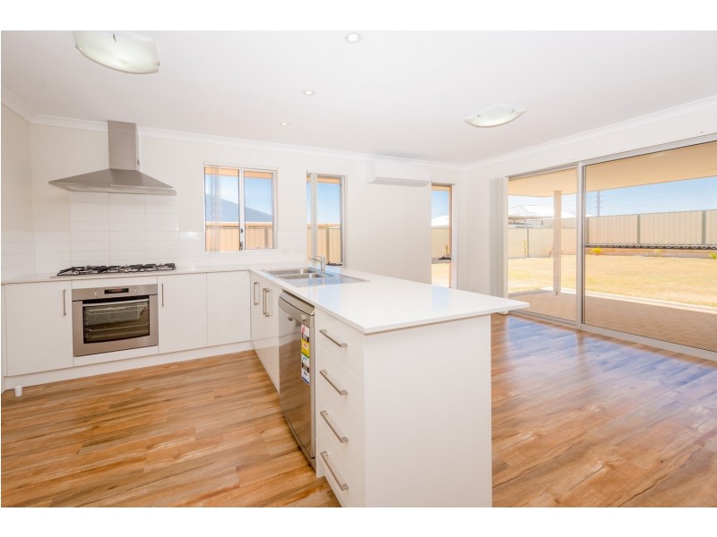 8 Castlefin Road, Utakarra WA 6530