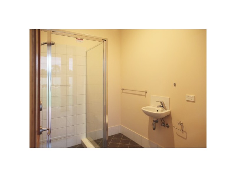 460 Hall Road, Waggrakine WA 6530