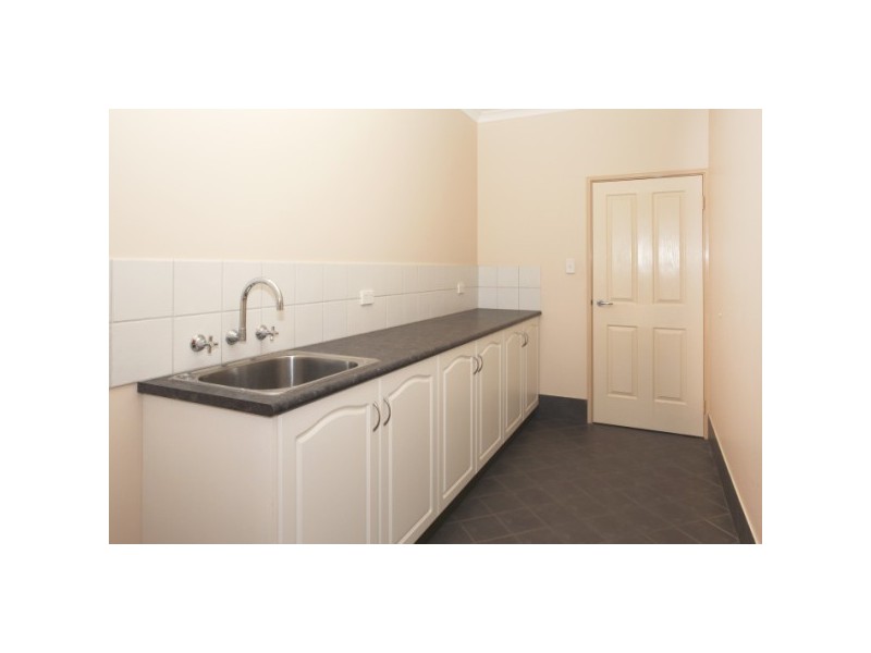 460 Hall Road, Waggrakine WA 6530