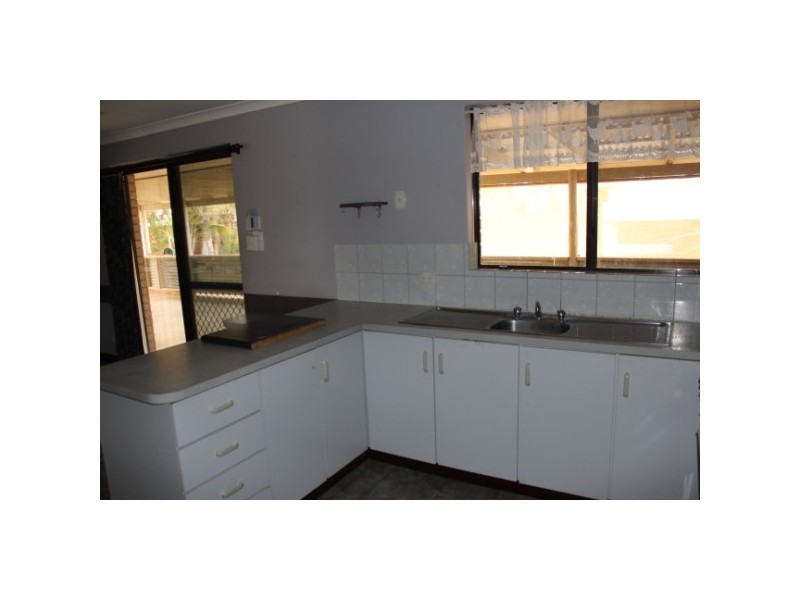 170 Chapman Valley Road, Waggrakine WA 6530