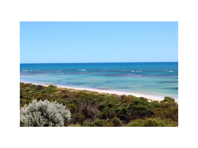 25 Stillwater Ave, Drummond Cove WA 6532