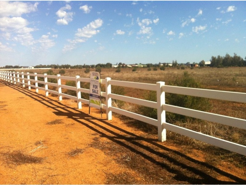 7 Lincoln Street, Deepdale WA 6532