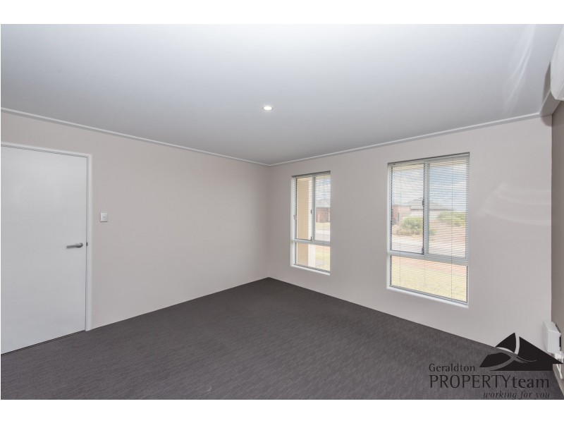 5 Lugger Outlook, Glenfield WA 6532