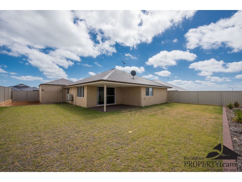 5 Lugger Outlook, Glenfield WA 6532