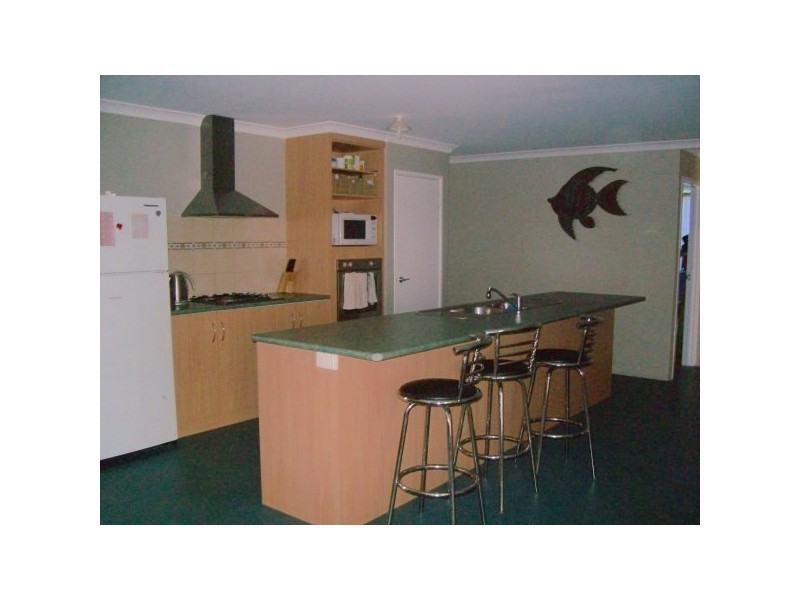 13 Manning Place, Utakarra WA 6530