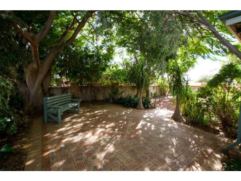 216 Sixth Street, Wonthella WA 6530