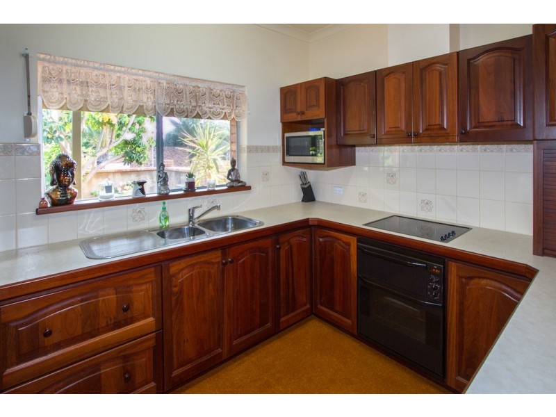 216 Sixth Street, Wonthella WA 6530