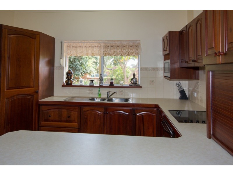 216 Sixth Street, Wonthella WA 6530