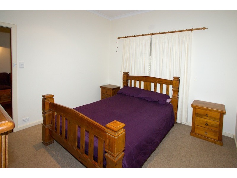 216 Sixth Street, Wonthella WA 6530