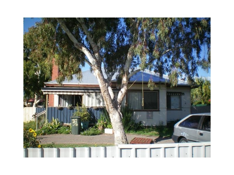 33 Cypress Street, Rangeway WA 6530