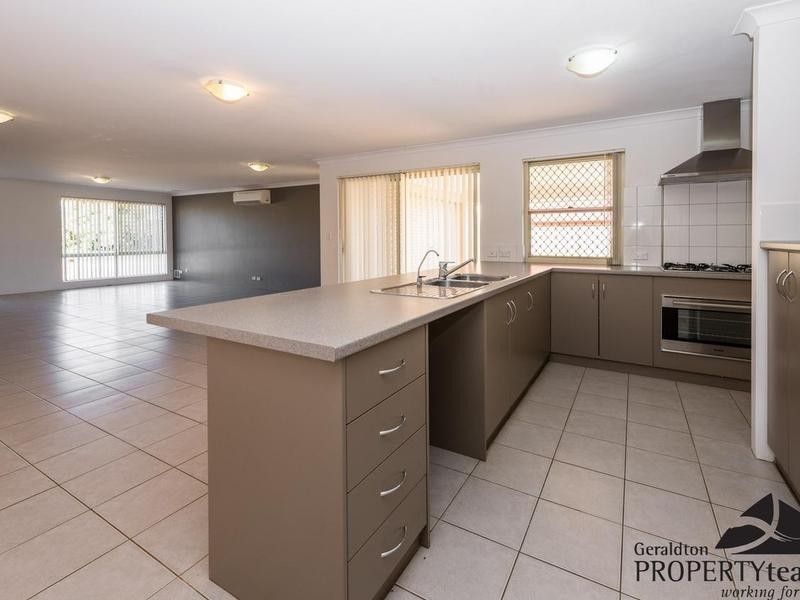 19 Barnacle Road, Drummond Cove WA 6532