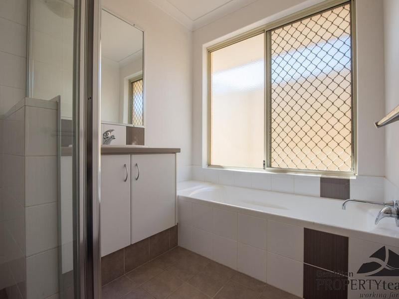 19 Barnacle Road, Drummond Cove WA 6532