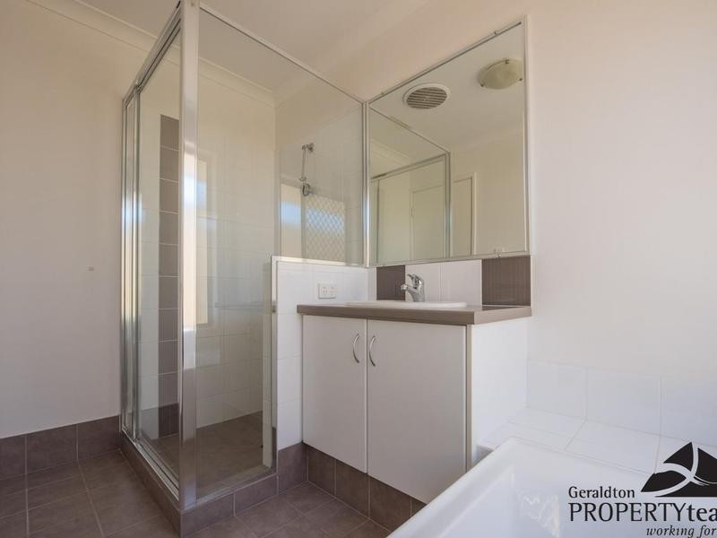 19 Barnacle Road, Drummond Cove WA 6532