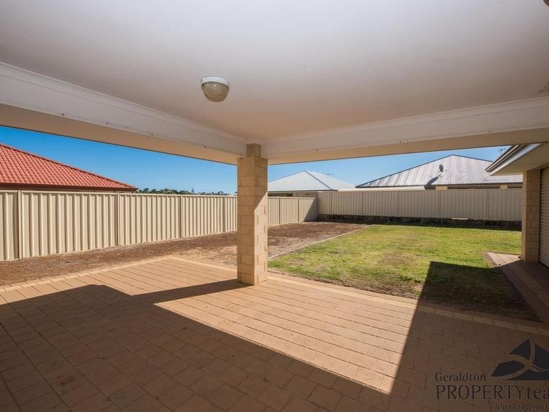 19 Barnacle Road, Drummond Cove WA 6532